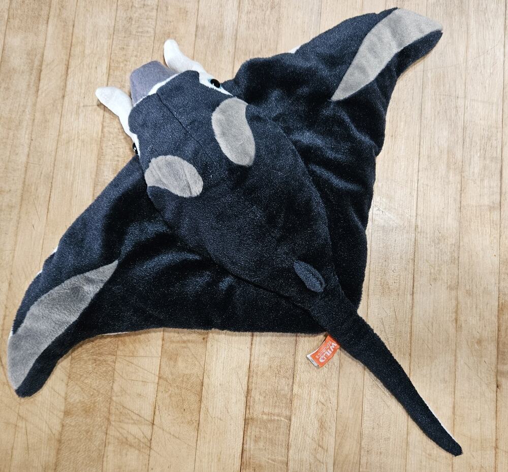 Wild Republic Cuddlekins Manta Ray Plush Animal Black Gray Sea Creature Toy